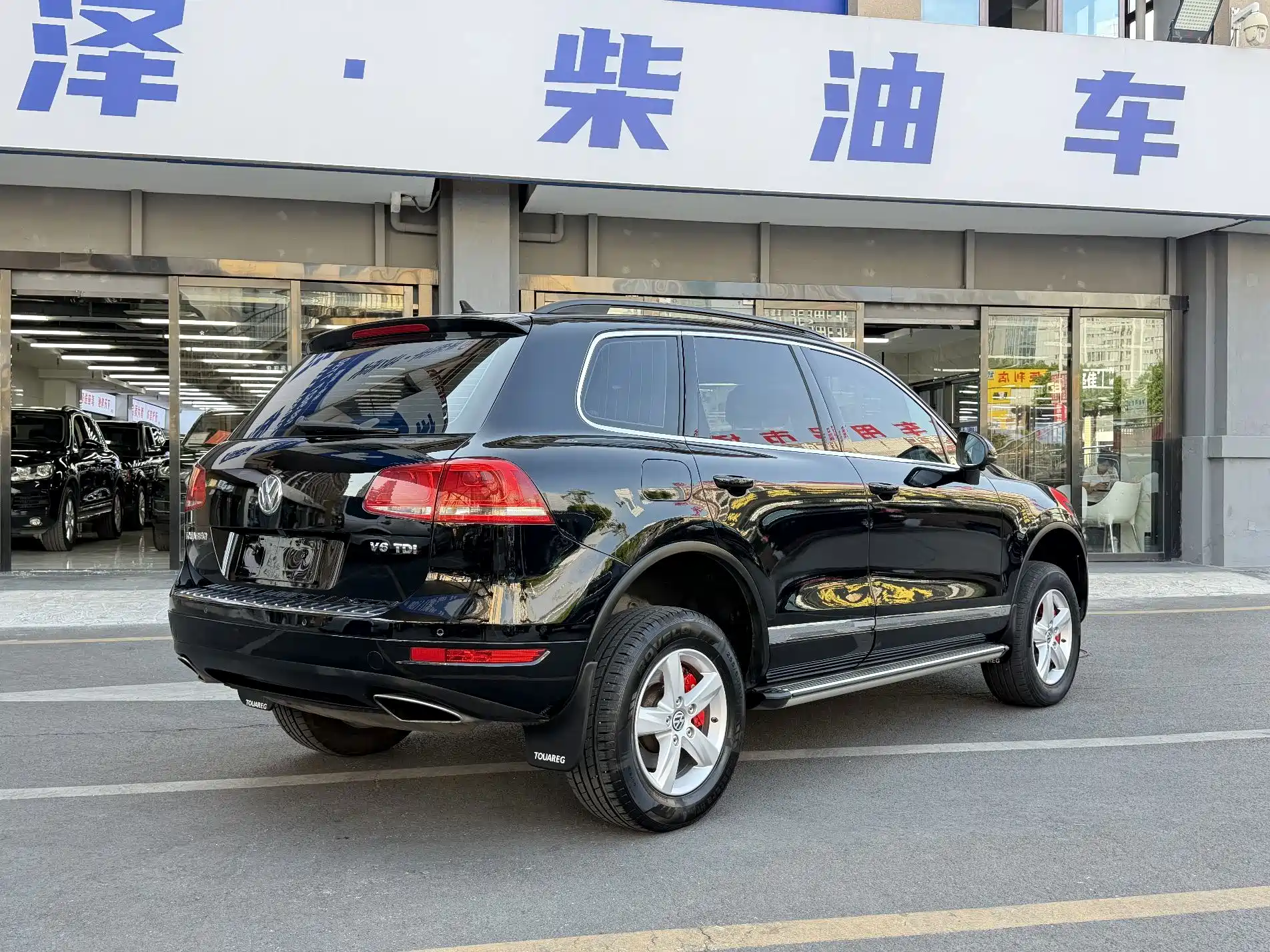 Фото 6 - Volkswagen Touareg