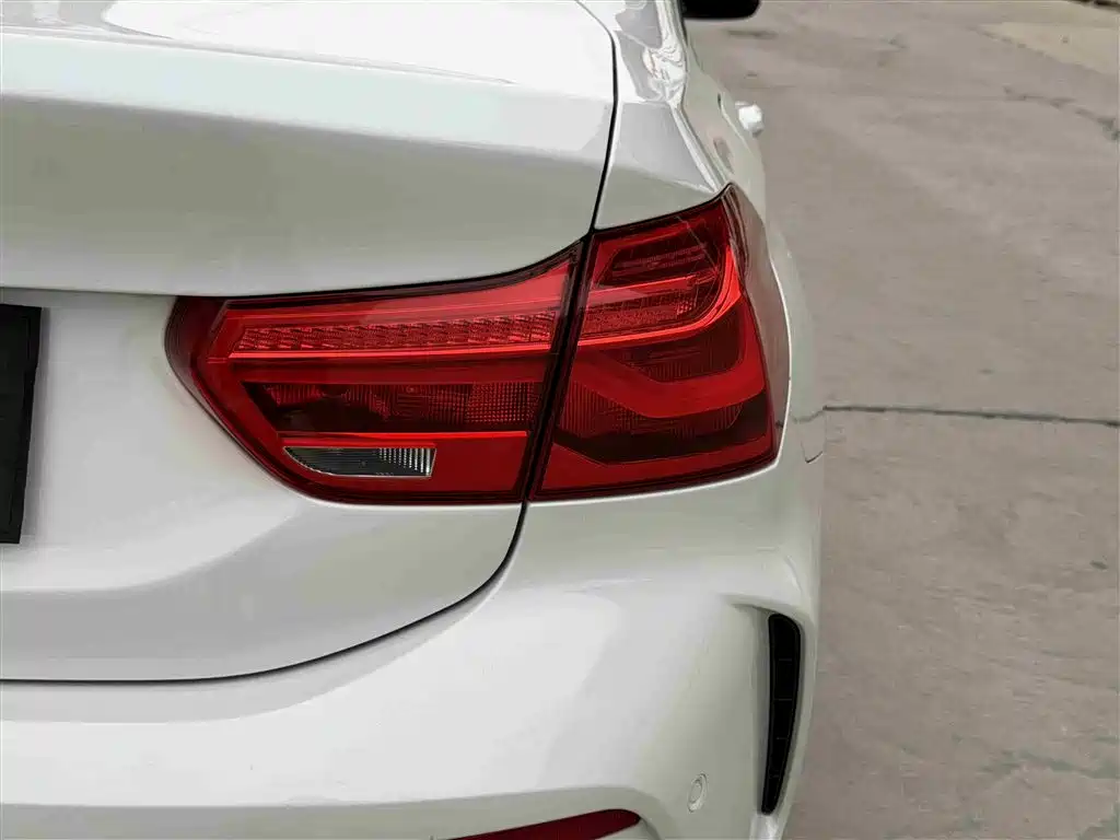 BMW 1 Series 2020 Model 120i M Sport Package фото 16