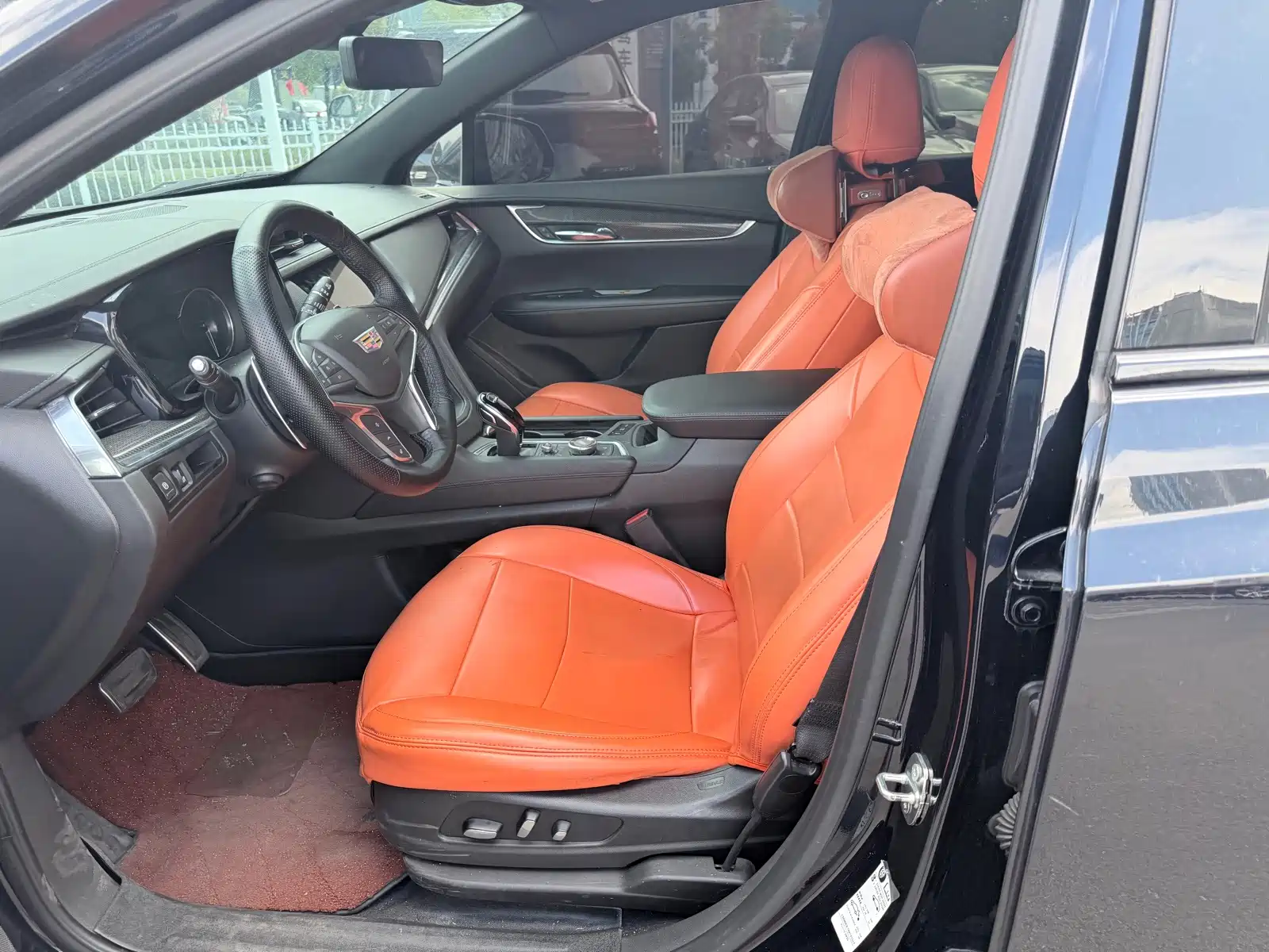 Фото 4 - Cadillac XT5