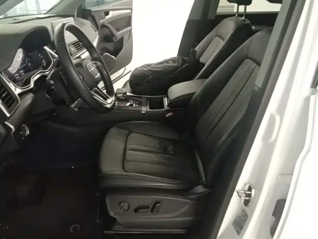 Audi Q5L 2020 45 TFSI Exclusive Fashion фото 22