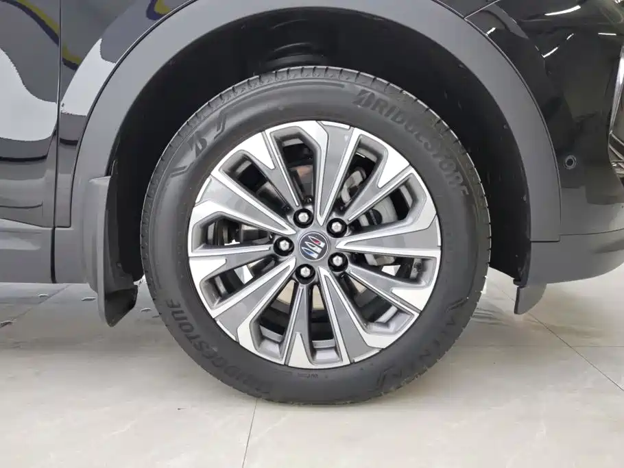 Фото 6 - Buick Envision Plus
