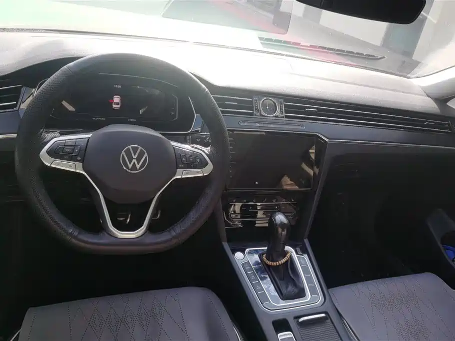 Volkswagen Magotan GTE Plug-in Hybrid 2022 GTE Luxury фото 12