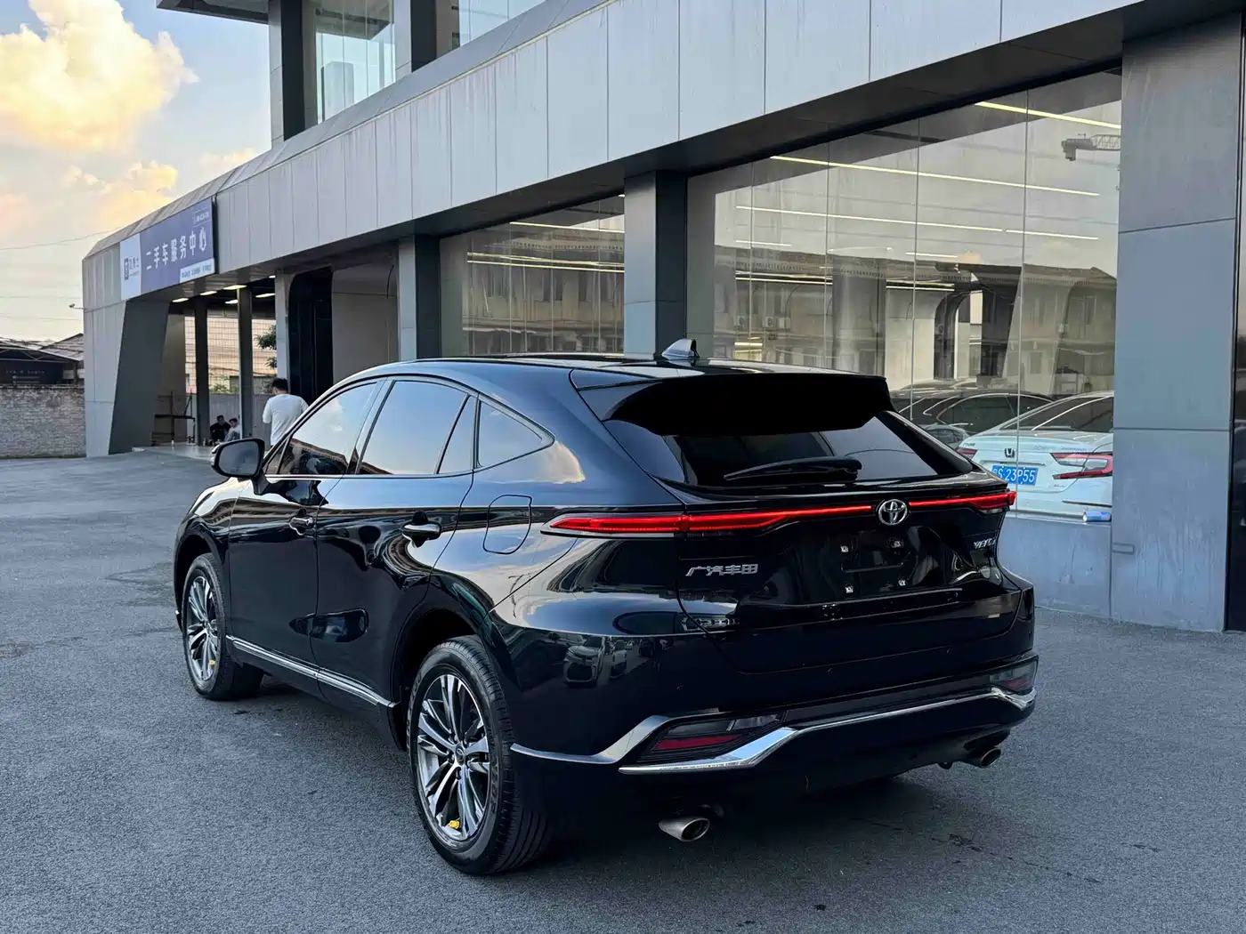 Toyota Venza 2023 2023 2.0L CVT FWD Luxury