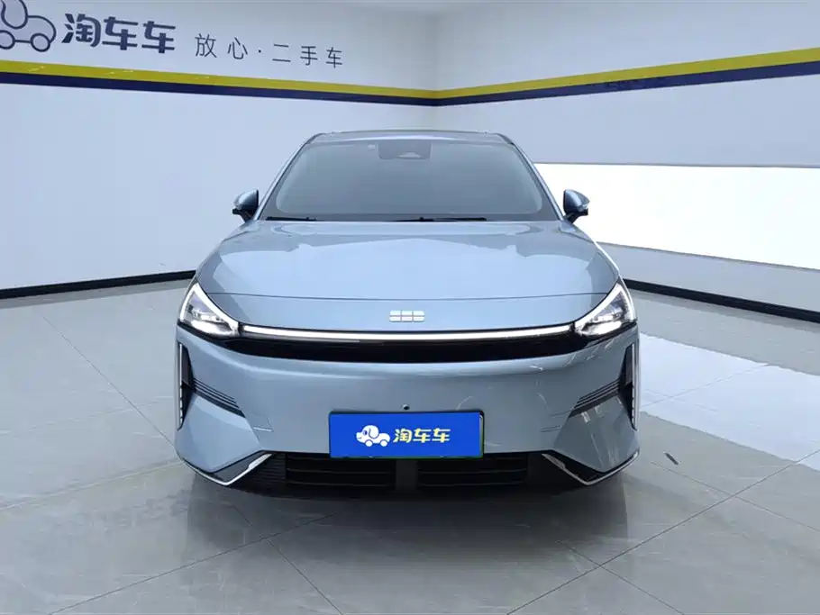 Geely Galaxy Galaxy L6 2025 EM-i 140km Starship Edition фото 2