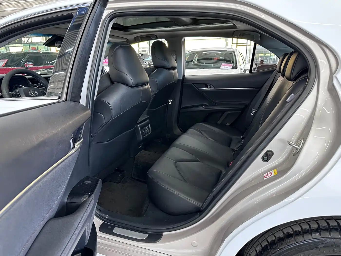 Toyota Camry 2018 2.5G Luxury Edition фото 11