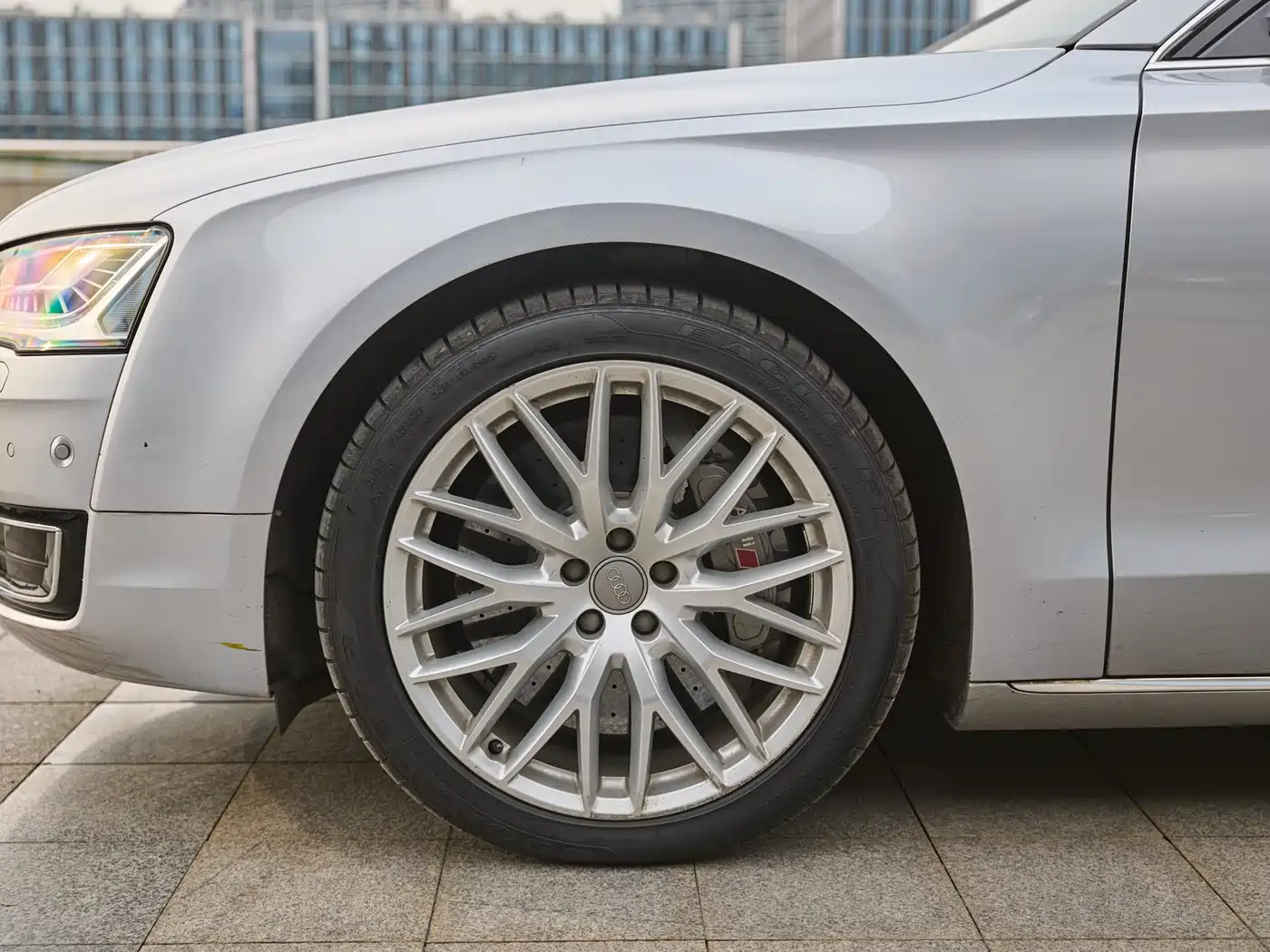 Audi A8 2014 A8L 60 TFSI quattro Exclusive фото 4