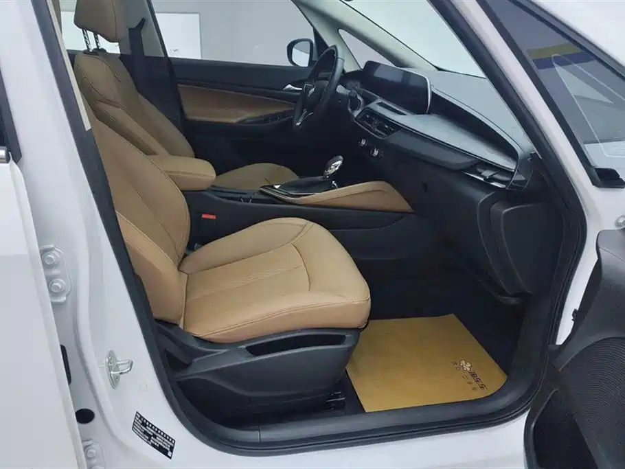 Buick GL6 2021 323T Mild Hybrid Connected Luxury фото 8