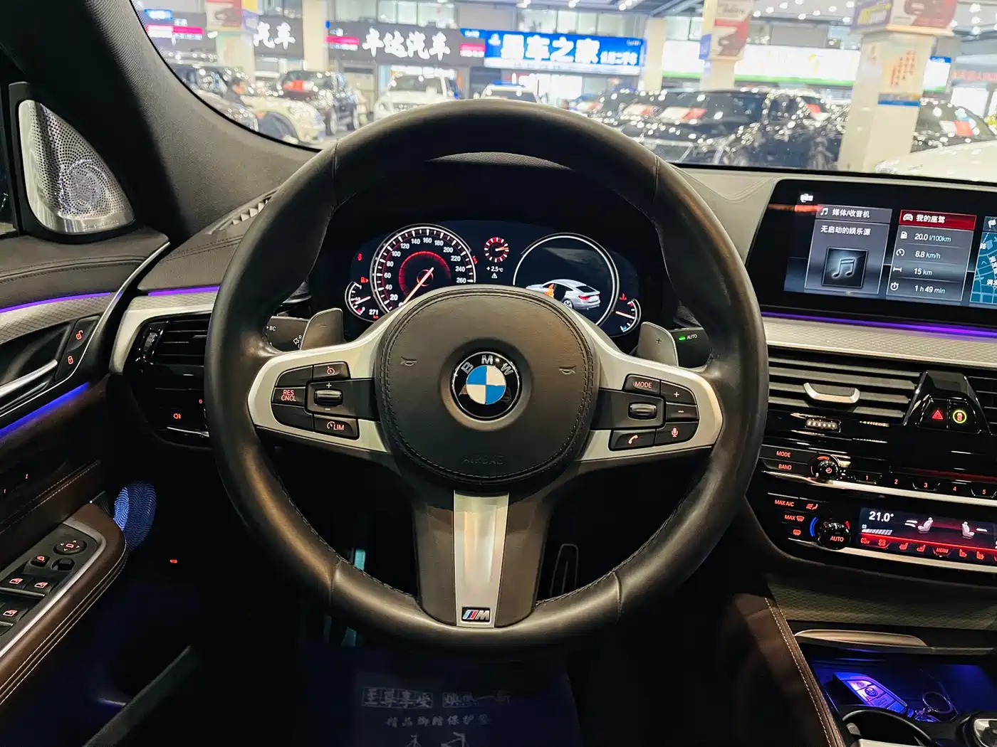 BMW 6 Series GT 2018 640i xDrive M Sport Package фото 6