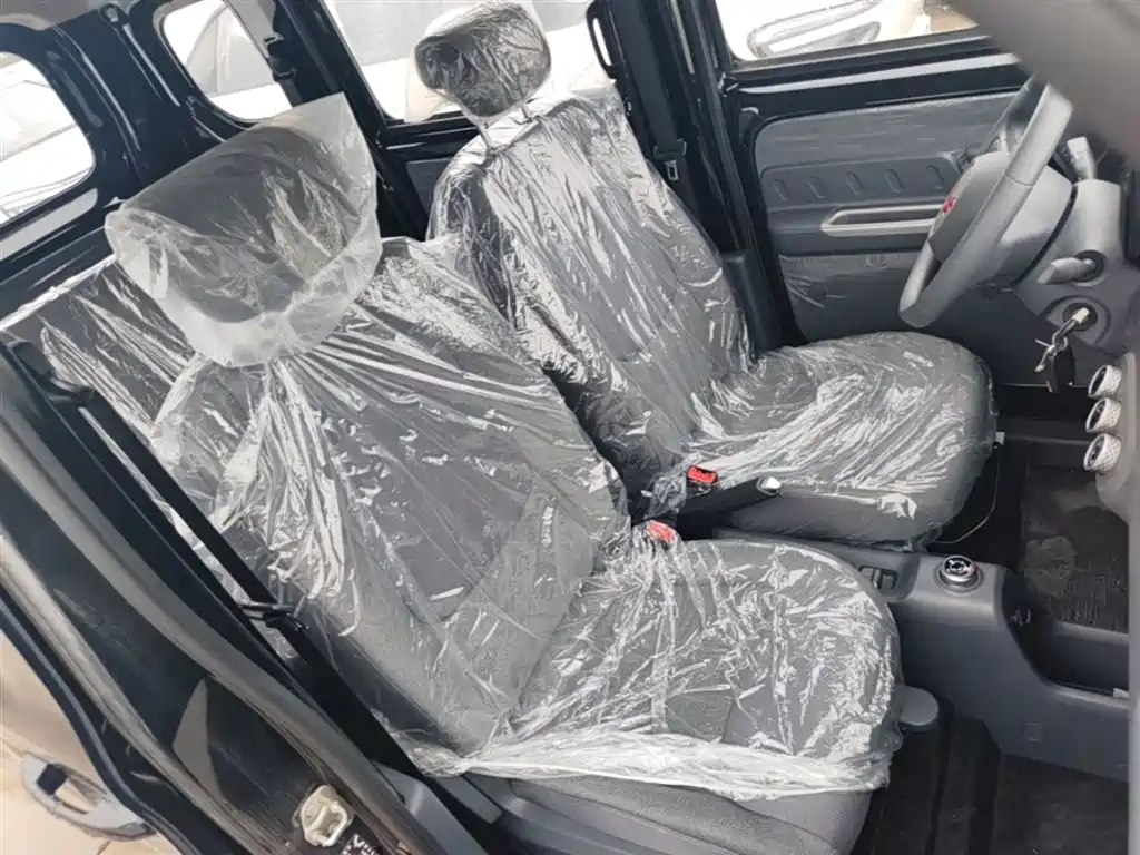 Фото 25 - Wuling Motors Wuling Zhiguang NEV