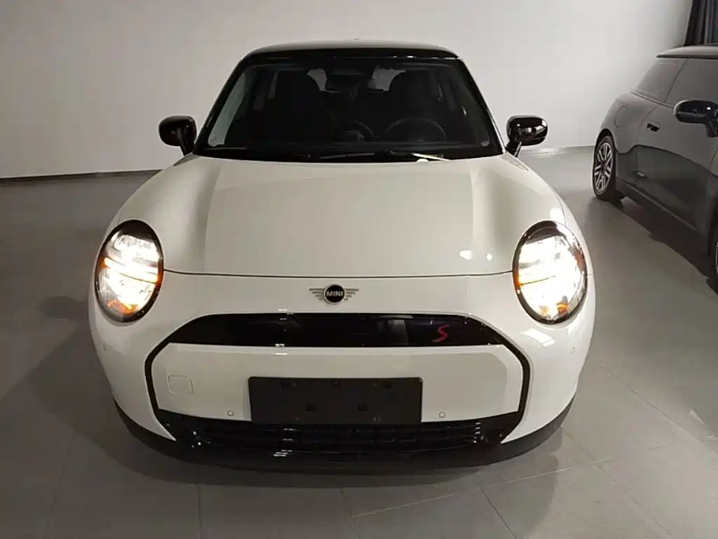 Фото 3 - MINI Electric MINI COOPER