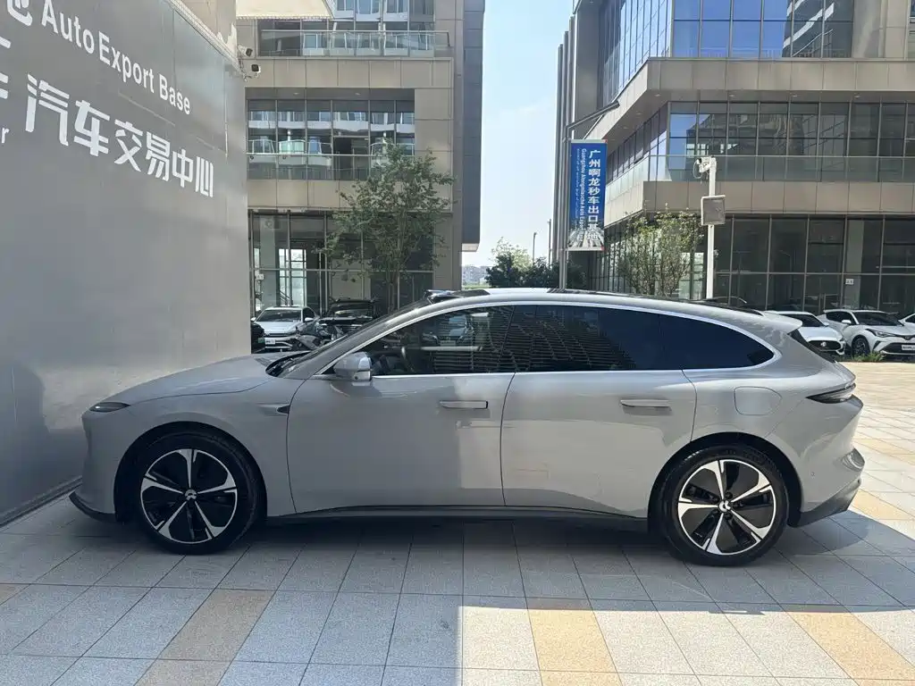 Фото 3 - NIO ET5T