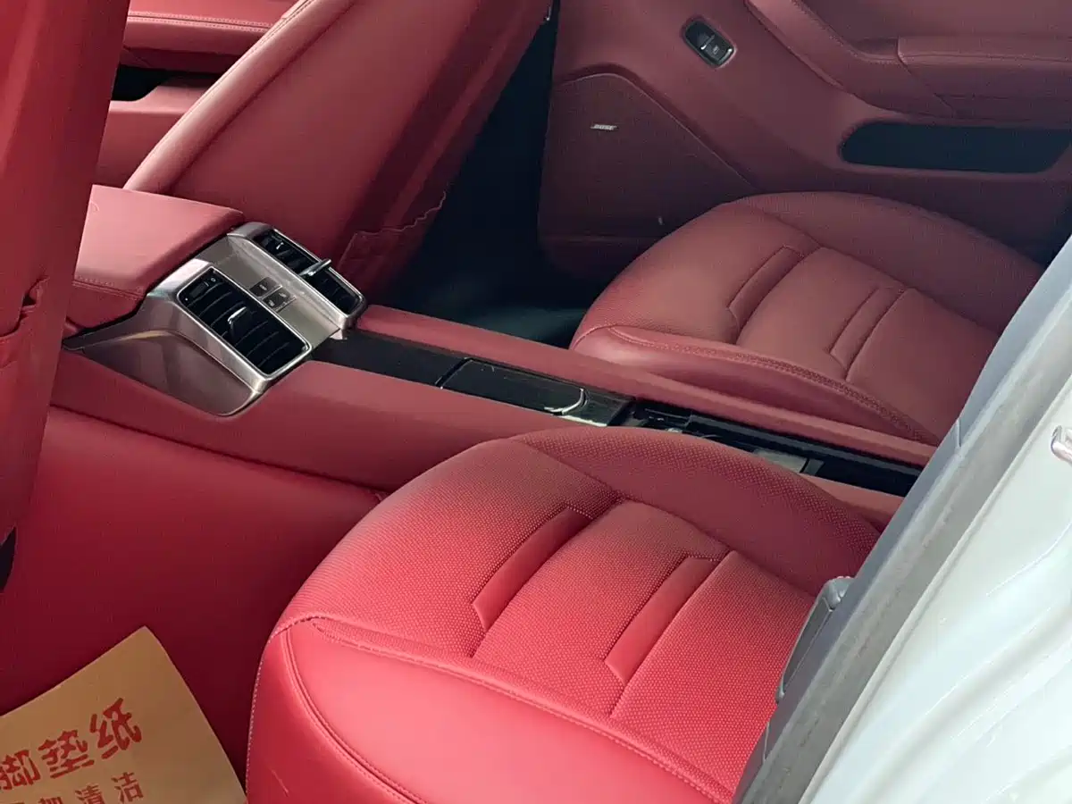 Porsche Panamera 2010 Panamera 4 3.6L фото 8