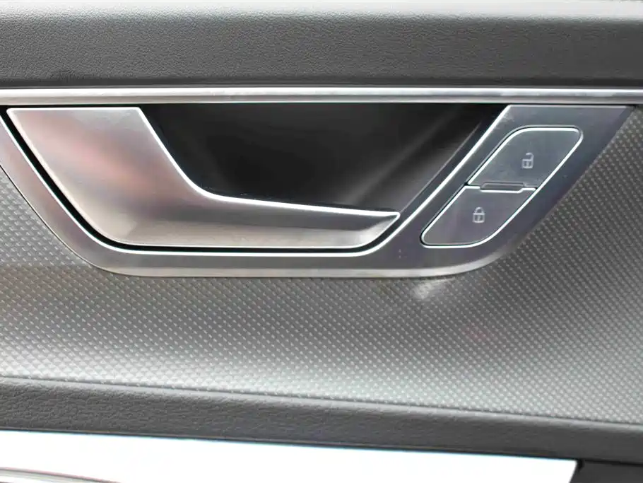 Audi A6L 2023 40 TFSI Luxury Dynamic фото 7