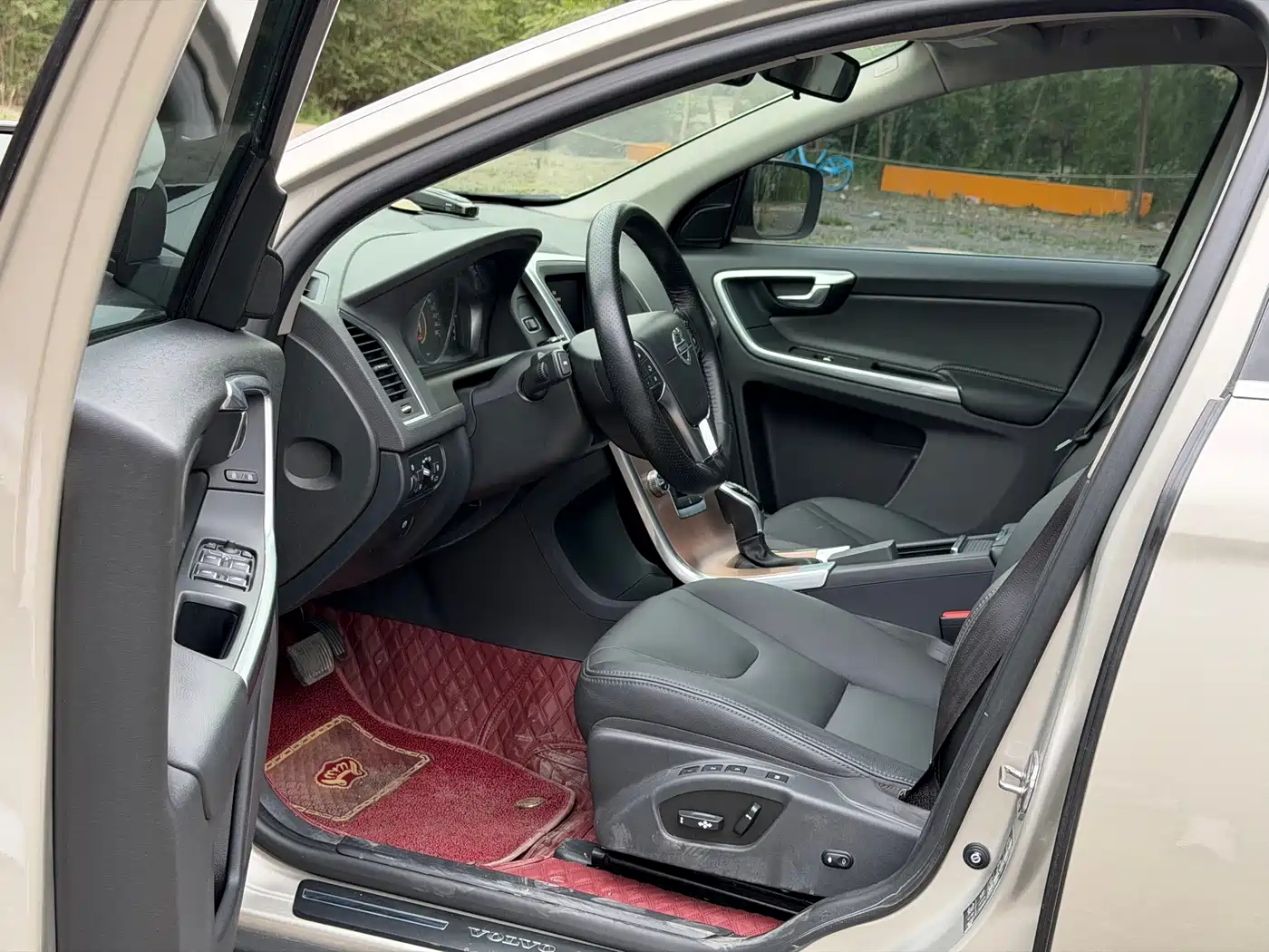 Фото 7 - Volvo XC60