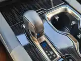 Фото 13 - Lexus RX