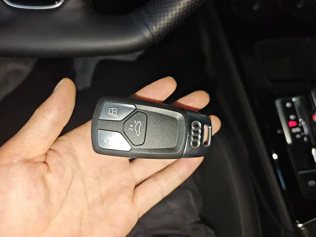 Audi A4L 2023 40 TFSI Luxury Sport фото 15