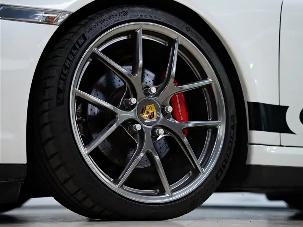 Photo 16 - Porsche 911