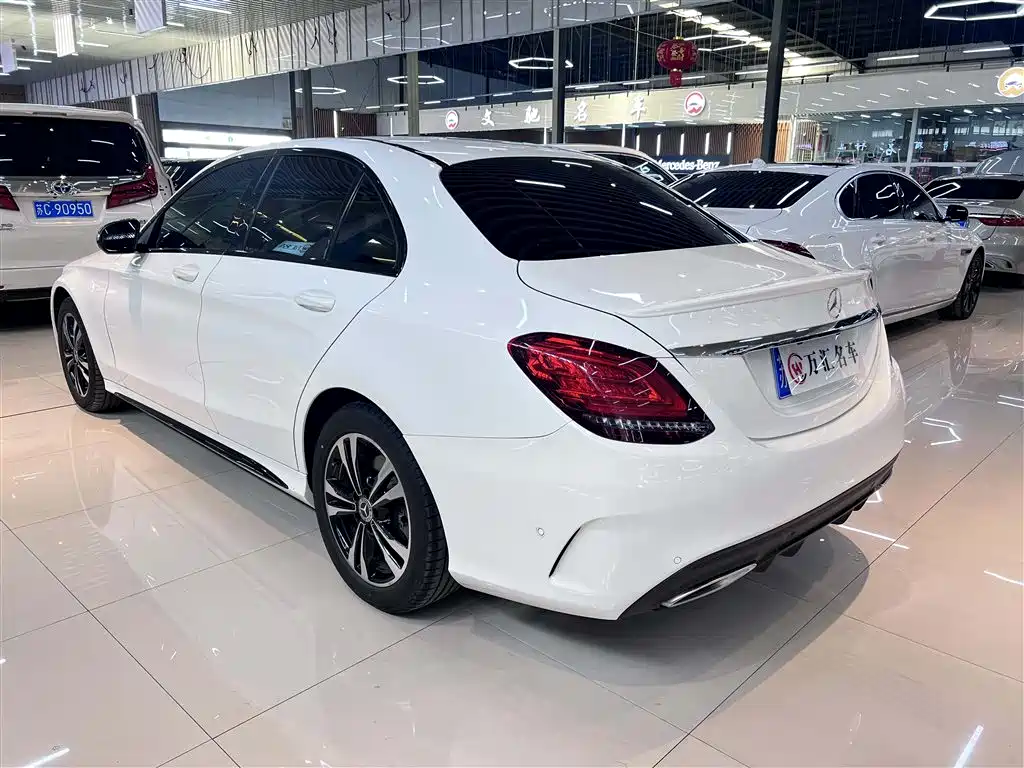 Mercedes-Benz C-Class 2016 C 200 L Sport фото 11