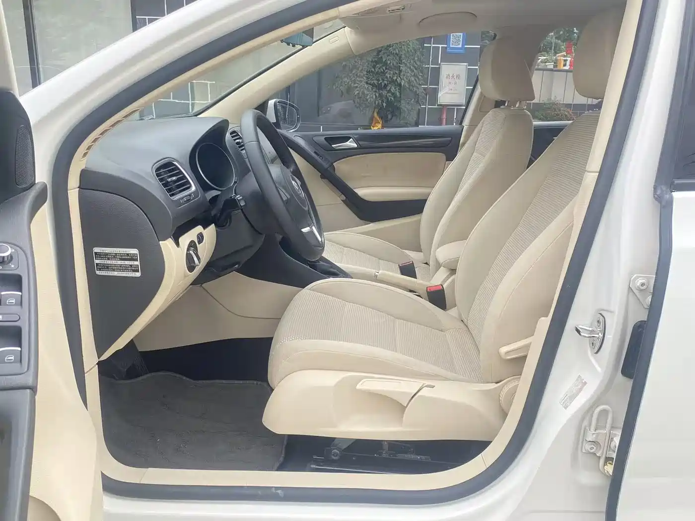 Volkswagen Golf 2012 1.6 Automatic Comfort Type фото 9