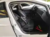 صورة 25 - Volkswagen Golf