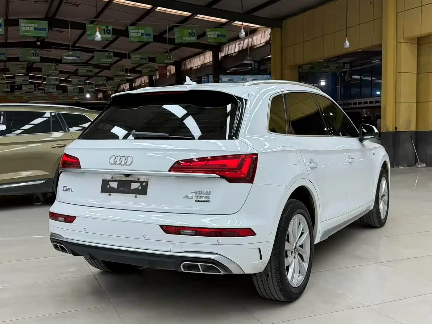 Audi Q5L 2022 40T Luxury Dynamic фото 7