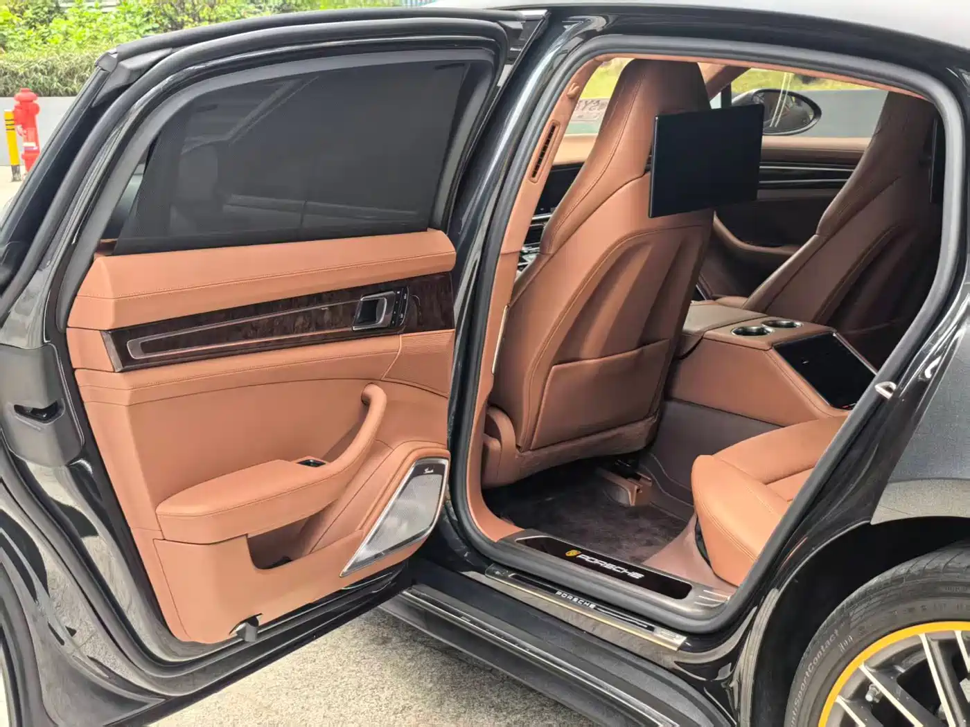 Porsche Panamera New Energy 2023 Panamera Turbo S E-Hybrid Executive Long Wheelbase 4.0T фото 9