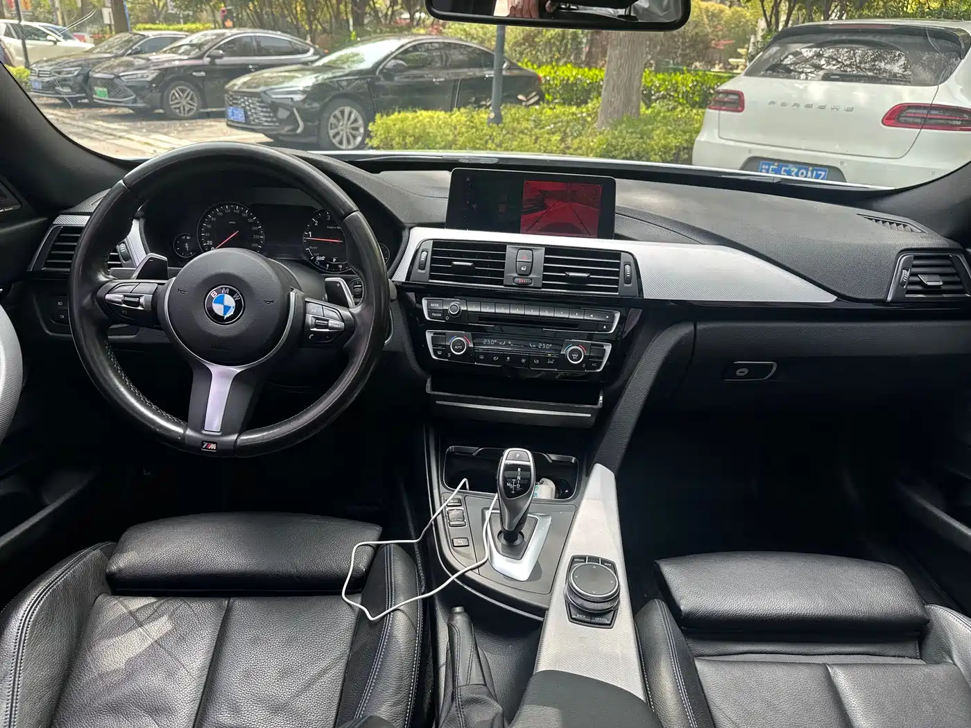 BMW 3 Series GT 2019 320i M Sport Model фото 28