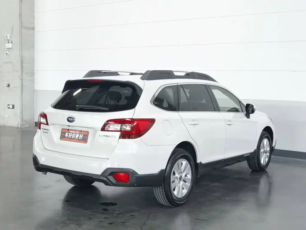 Фото 2 - Subaru Outback