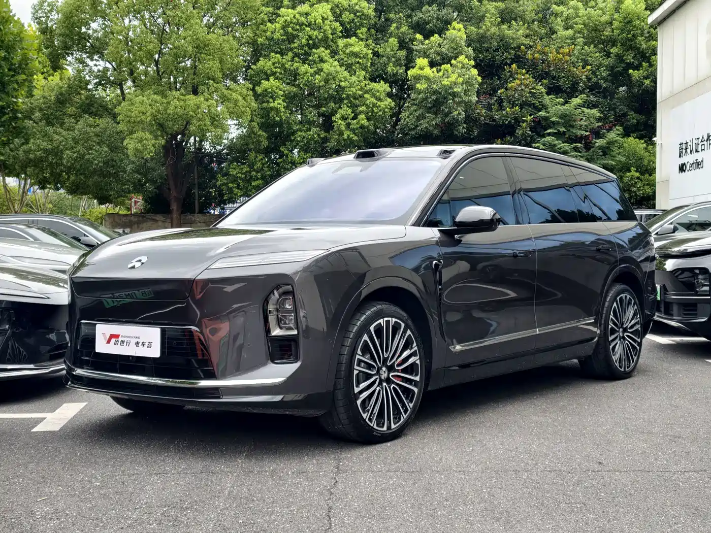 NIO ES8 2025