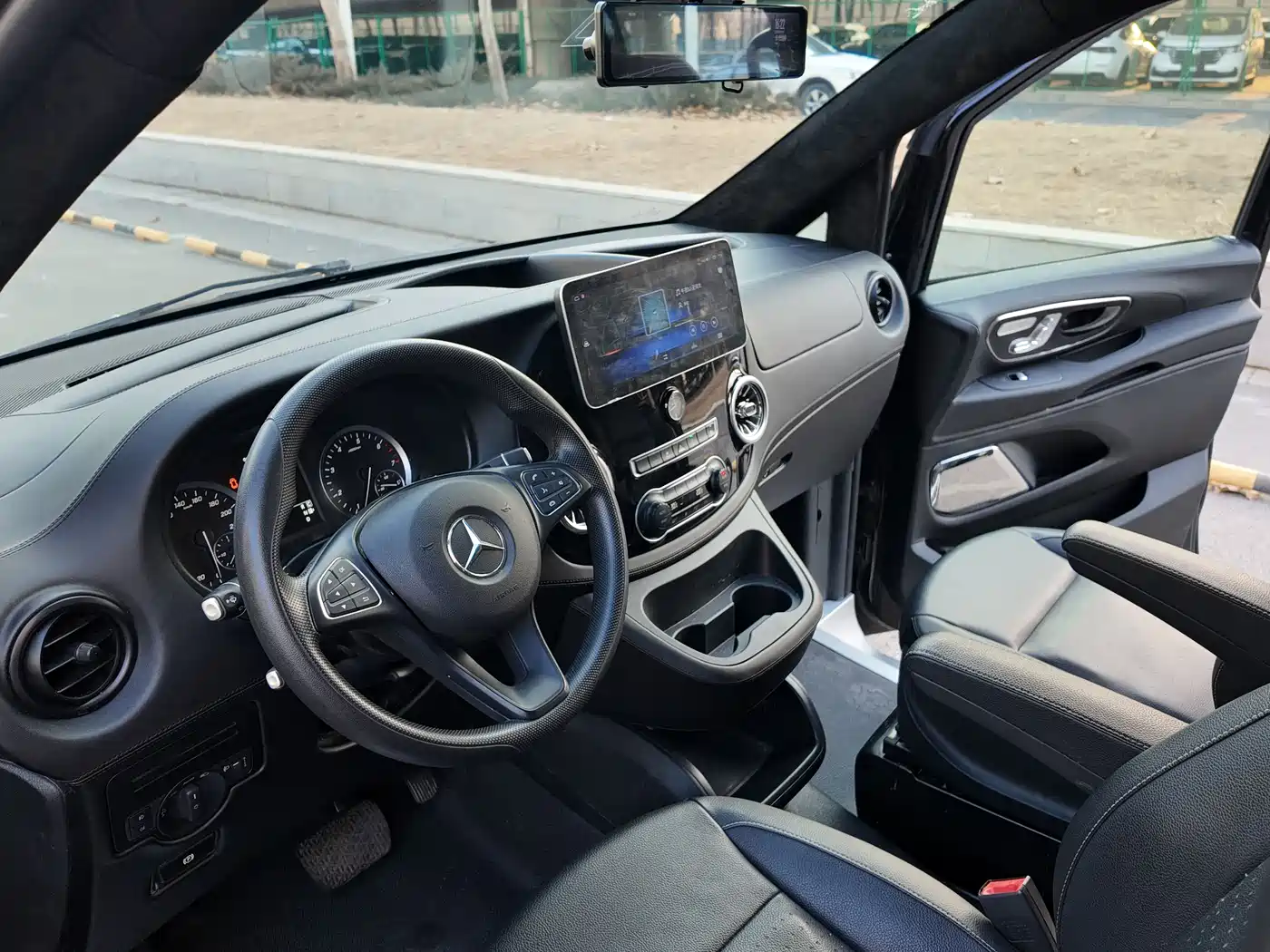 Mercedes-Benz Vito 2018 2.0T Elite Edition 7-seater China VI фото 6
