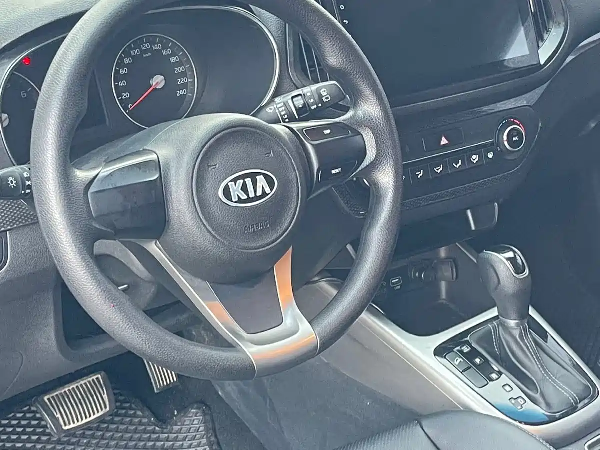 Kia KX3 2015 2015 1.6L Automatic 2WD DLX