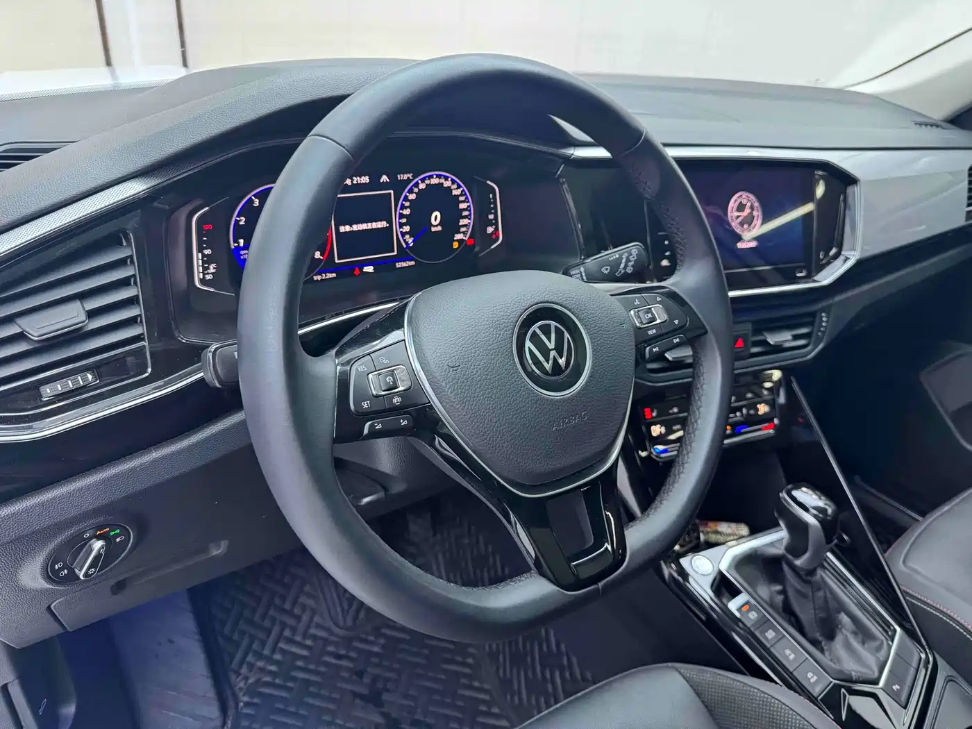Volkswagen Tayron 2022 280TSI 2WD Luxury Smart Connect Edition фото 9