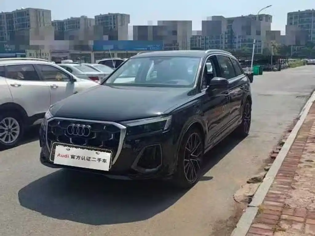 Audi Q7 2025 2025 55 TFSI quattro S line Premium