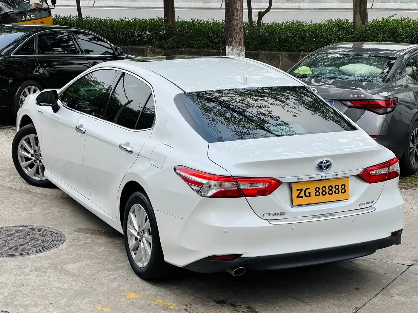 Toyota Camry 2021 Hybrid 2.5HGVP Leading Edition фото 7