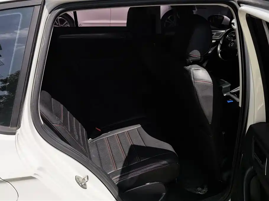 Volkswagen Golf Sportsvan 2016 1.6L Manual Comfort фото 11