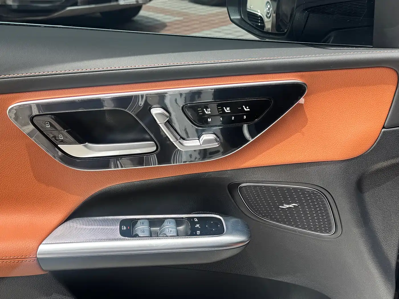 Mercedes-Benz GLC 2025 GLC 300 L 4MATIC Dynamic 5-seater фото 7