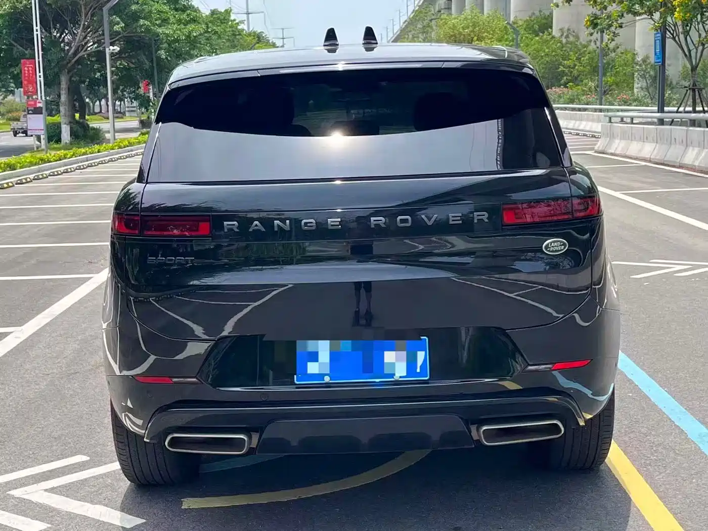 Land Rover Range Rover Sport 2023 400PS Dynamic SE фото 16