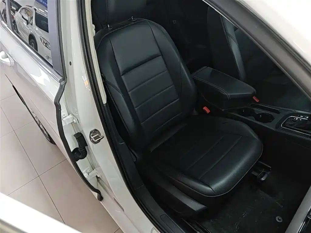 Volkswagen Lavida 2018 1.5L Automatic Comfort Version China V фото 25