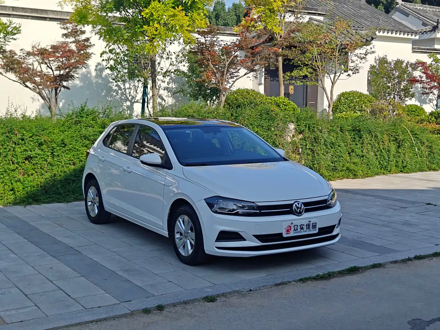 Volkswagen Polo 2019 Plus 1.5L Automatic Panorama Enjoyment Edition фото 3