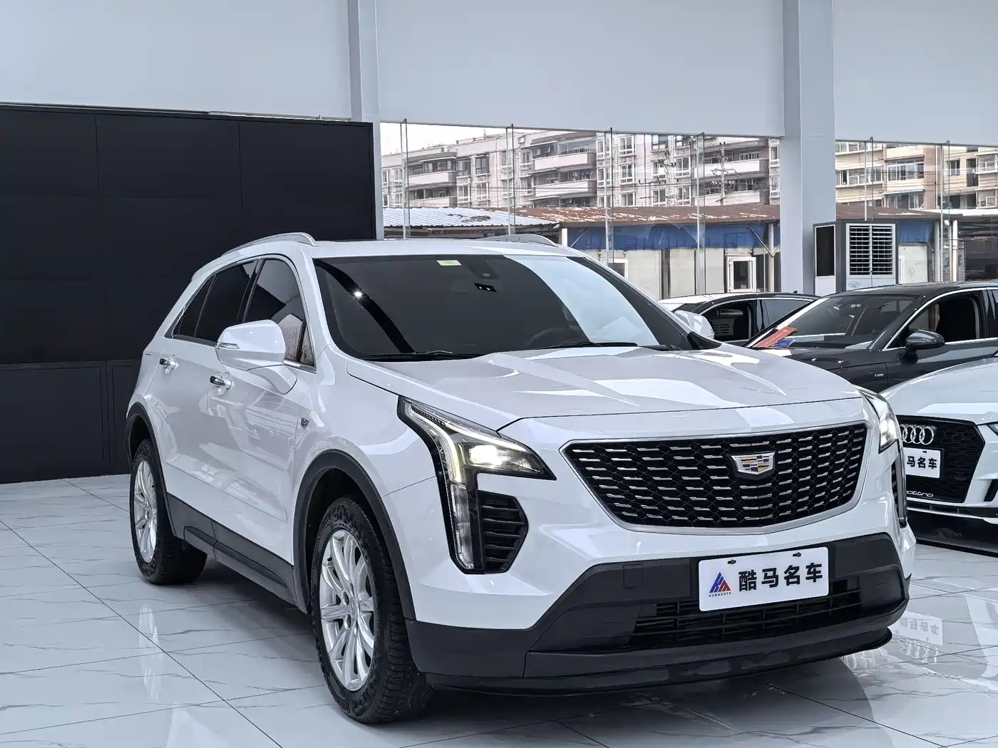 CADILLAC XT4