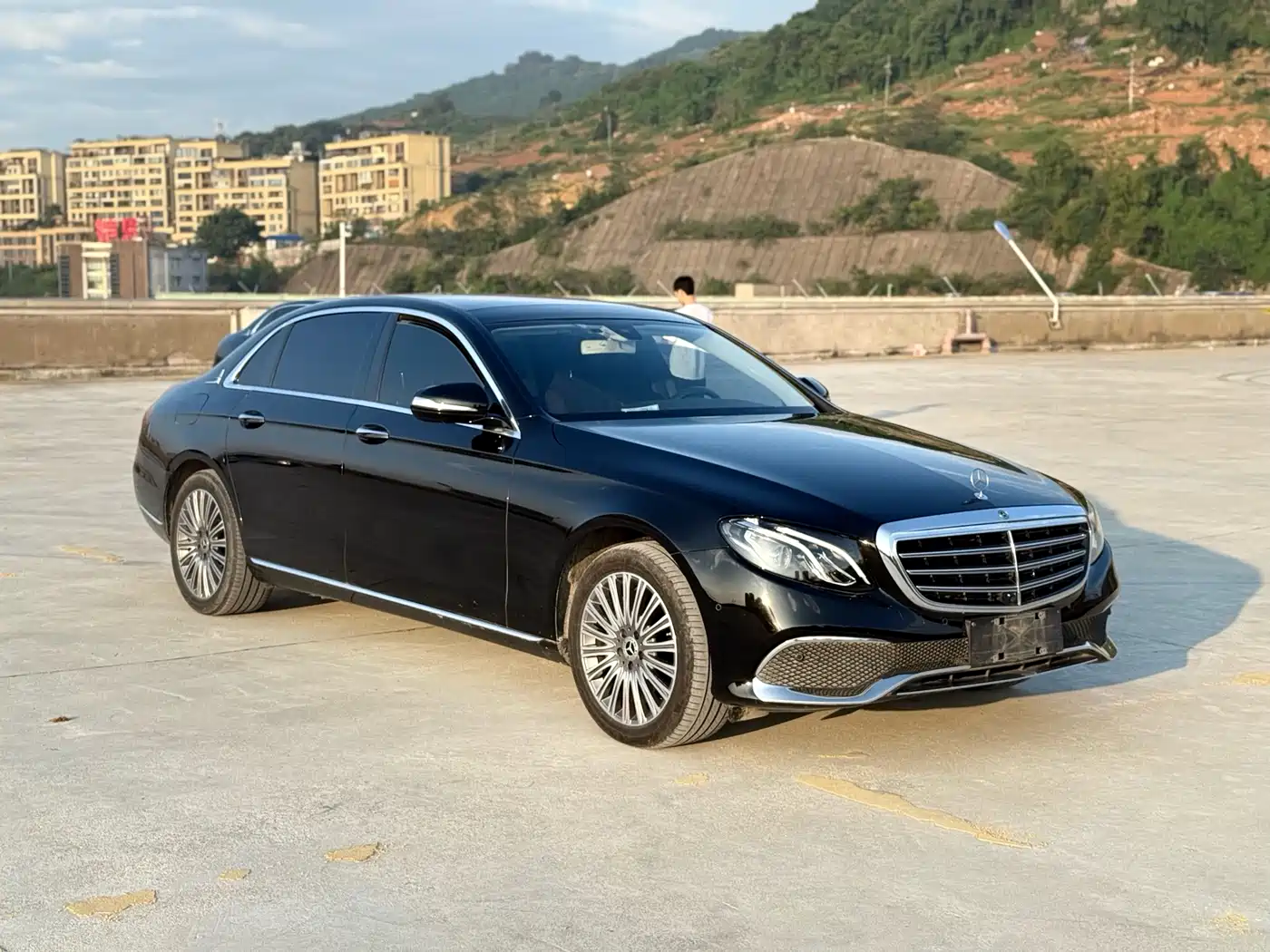 Mercedes-Benz E-Class 2020 E 300 L Fashion фото 3