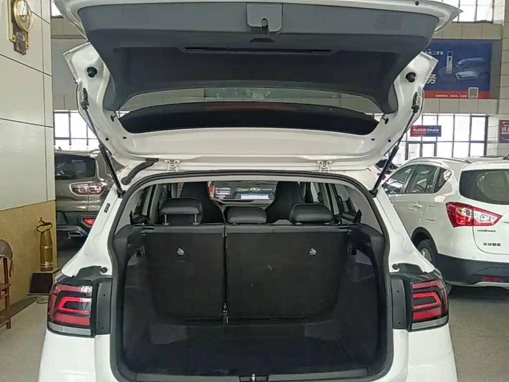VOLKSWAGEN TU KAI