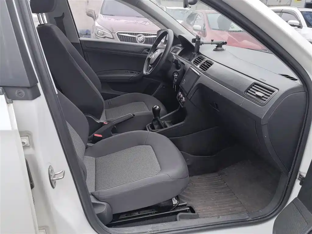 Volkswagen Santana 2018 1.5L Manual Trend Edition фото 25