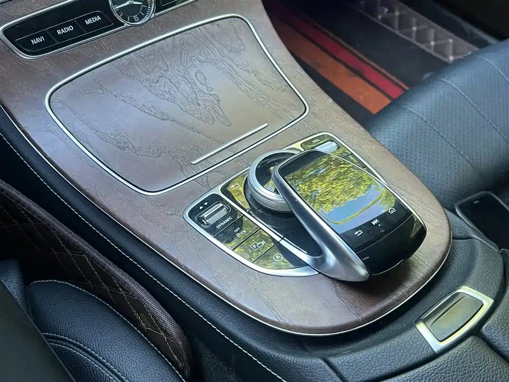 Mercedes-Benz E-Class 2018 E 200 L фото 9