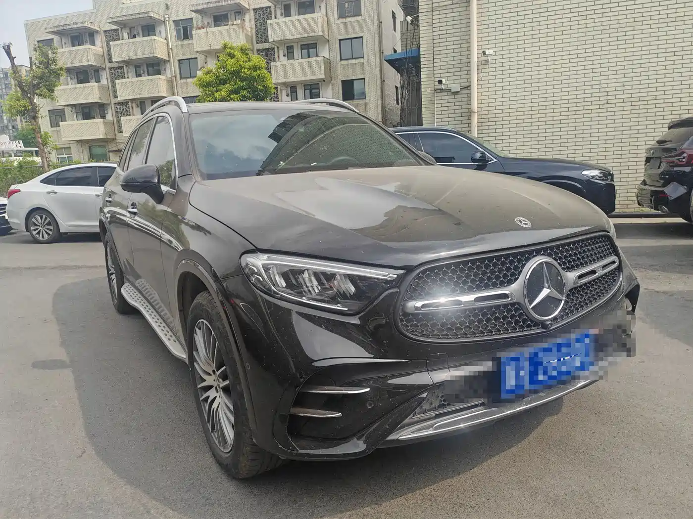 MERCEDES-BENZ GLC