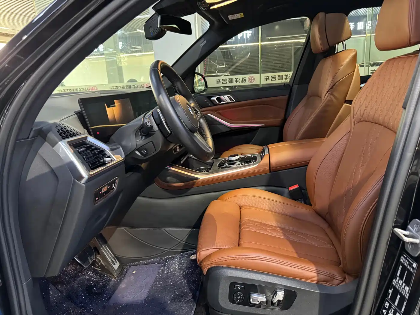 BMW X7 2023 xDrive40i Leading Luxury Package фото 4