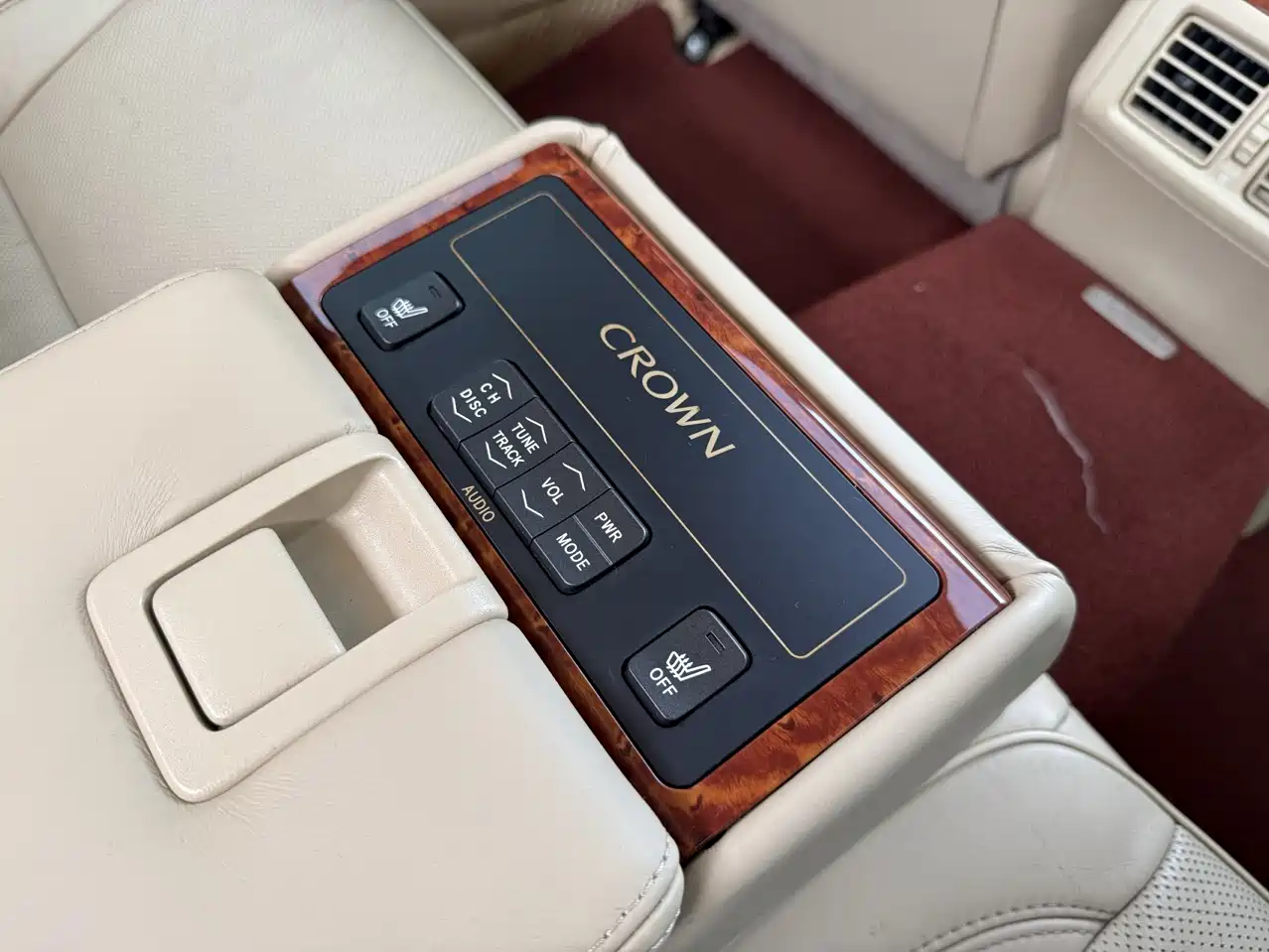 Toyota Crown 2008 2.5L 5th Anniversary Edition фото 21