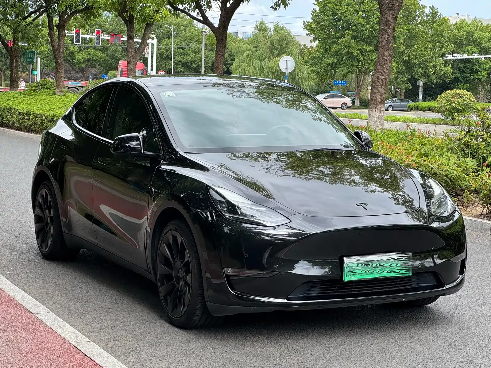 Фото 3 - Tesla Model Y