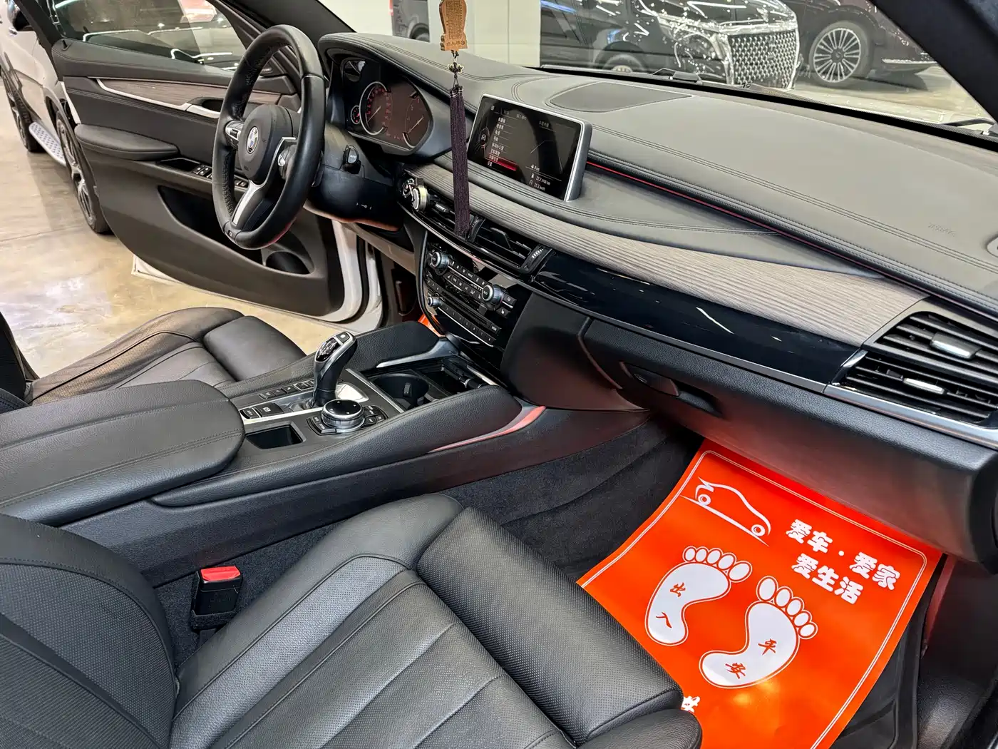 BMW X6 2015 xDrive50i M Sport фото 11