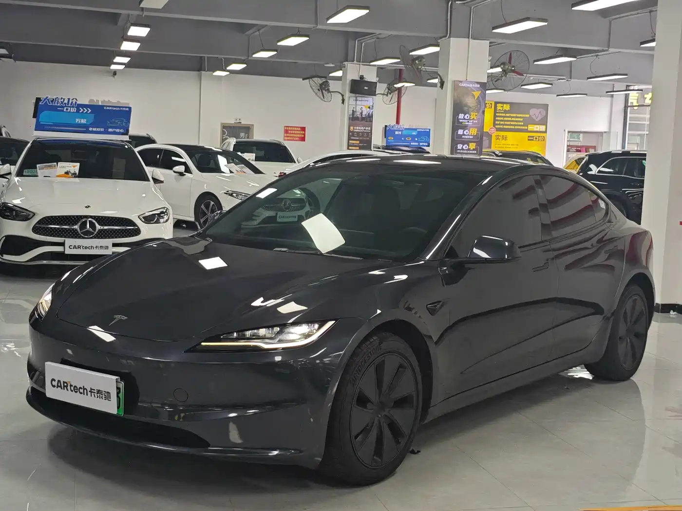TESLA MODEL 3